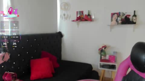 Mia  online show from September 23, 2025, 12:30 pm