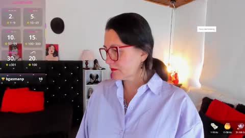 Mia  online show from November 27, 2025, 2:19 pm