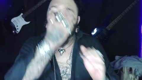 da_dark_room online show from November 21, 2025, 10:47 am