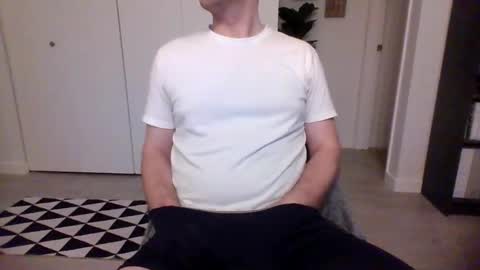 Snapshot of dadboddd1 chatting on February 7, 2026, 6:55 pm dadboddd1 online show from February 7, 2026, 6:55 pm