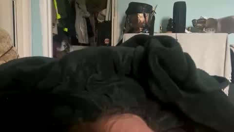 dadbodlondon online show from May 5, 2026, 5:48 am
