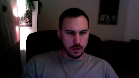 Snapshot of dadbodstephen chatting on December 12, 2024, 4:43 pm DadBodStephen online show from December 12, 2024, 4:43 pm