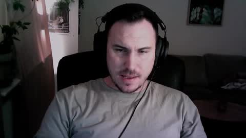 Snapshot of dadbodstephen chatting on January 5, 2025, 9:03 pm DadBodStephen online show from January 5, 2025, 9:03 pm