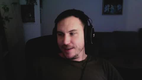 Snapshot of dadbodstephen chatting on January 20, 2025, 8:07 pm DadBodStephen online show from January 20, 2025, 8:07 pm