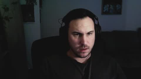 Snapshot of dadbodstephen chatting on January 21, 2025, 8:32 pm DadBodStephen online show from January 21, 2025, 8:32 pm