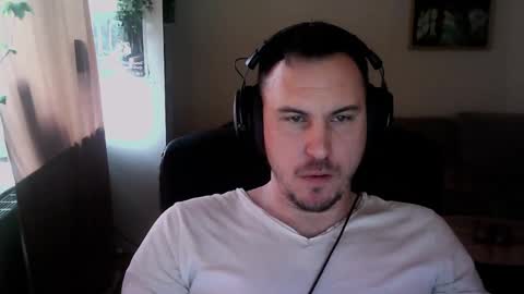 Snapshot of dadbodstephen chatting on February 9, 2025, 11:36 am DadBodStephen online show from February 9, 2025, 11:36 am