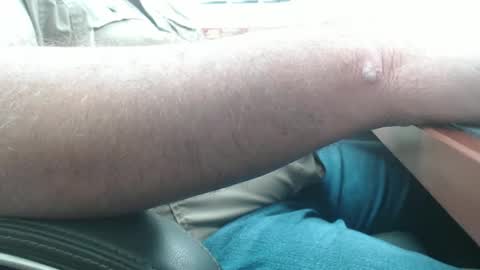 Snapshot of daddy7194 chatting on November 7, 2025, 12:16 pm daddy7194 online show from November 7, 2025, 12:16 pm