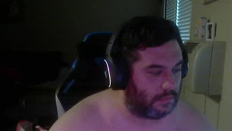 Snapshot of daddybody4u chatting on October 15, 2025, 7:36 pm daddybody4u online show from October 15, 2025, 7:36 pm