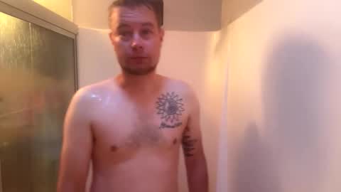 Snapshot of daddycam33 chatting on October 13, 2025, 1:55 pm DaddyCam33 online show from October 13, 2025, 1:55 pm
