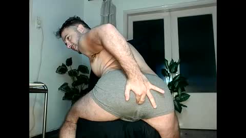 Greekboy28 online show from September 30, 2025, 9:47 am