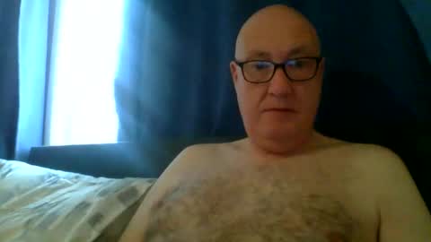 Snapshot of daddyhere4uall6 chatting on October 20, 2025, 7:20 am daddyhere4uall6 online show from October 20, 2025, 7:20 am