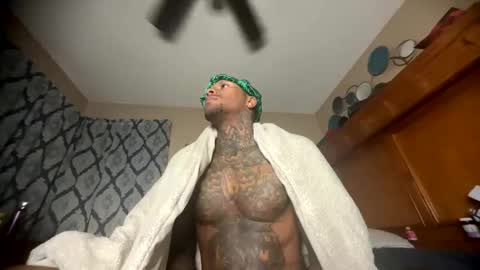 sexy tatted king bbc online show from May 17, 2026, 9:17 am