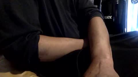 Snapshot of daddyjerksit chatting on March 3, 2026, 4:46 pm JOI use emoji thumbs up Faster Thumbs down Slower Hi Hand Stop Fist Start.Stop online show from March 3, 2026, 4:46 pm