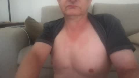 Snapshot of daddymike92883_1 chatting on January 25, 2025, 8:10 pm daddymike92883_1 online show from January 25, 2025, 8:10 pm