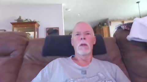 Snapshot of daddysmk chatting on November 4, 2025, 3:44 pm daddysmk online show from November 4, 2025, 3:44 pm