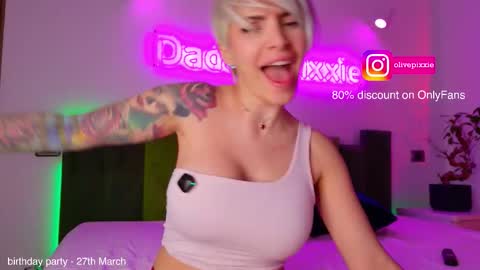 daddyspixxie online show from March 18, 2026, 6:11 pm