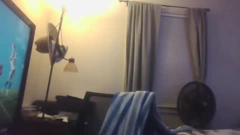 Snapshot of daddyyankeeny chatting on December 18, 2024, 2:53 am daddyyankeeny online show from December 18, 2024, 2:53 am