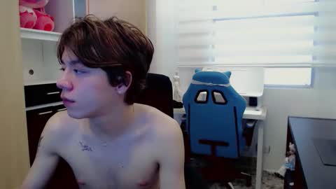 Snapshot of dae_lune chatting on February 11, 2026, 9:20 pm dae_lune online show from February 11, 2026, 9:20 pm