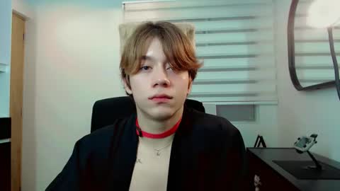 Snapshot of dae_lune chatting on February 24, 2026, 10:30 pm dae_lune online show from February 24, 2026, 10:30 pm