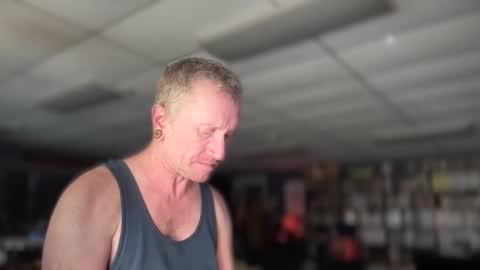 daemon online show from October 28, 2025, 5:26 pm