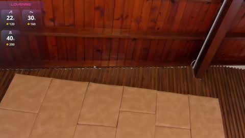 dafne_hillss online show from September 19, 2025, 12:17 pm