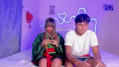 dafnezahiraa  online show from November 6, 2025, 4:13 am