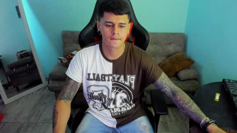 Snapshot of dage_19 chatting on December 23, 2024, 9:16 am my name is Jhon and I live in colombia online show from December 23, 2024, 9:16 am