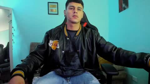 Snapshot of dage_19 chatting on December 31, 2024, 1:04 am my name is Jhon and I live in colombia online show from December 31, 2024, 1:04 am
