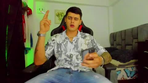 Snapshot of dage_19 chatting on February 25, 2025, 11:41 am my name is Jhon and I live in colombia online show from February 25, 2025, 11:41 am
