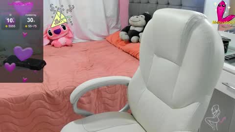 Snapshot of dahian_carter chatting on December 5, 2024, 12:00 pm Dahian  online show from December 5, 2024, 12:00 pm