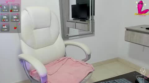 Snapshot of dahian_carter chatting on October 1, 2025, 12:11 pm Dahian  online show from October 1, 2025, 12:11 pm