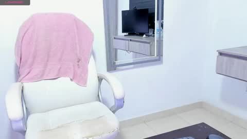 Snapshot of dahian_carter chatting on October 4, 2025, 1:42 pm Dahian  online show from October 4, 2025, 1:42 pm