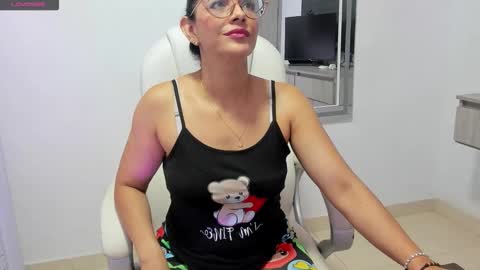 Snapshot of dahian_carter chatting on October 16, 2025, 1:01 pm Dahian  online show from October 16, 2025, 1:01 pm