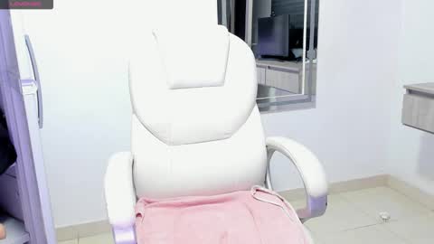 Snapshot of dahian_carter chatting on October 28, 2025, 12:09 pm Dahian  online show from October 28, 2025, 12:09 pm