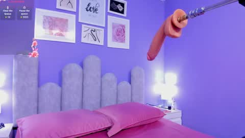 Dahiana online show from April 13, 2026, 2:28 am