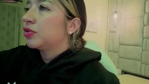 Dahiana  online show from June 25, 2026, 11:37 am