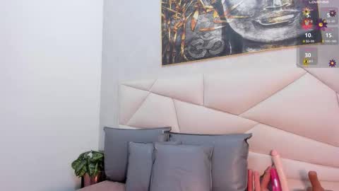  Dahiana   online show from November 28, 2025, 11:35 am