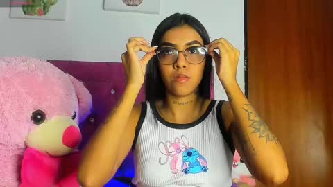 Snapshot of dahiangomezz chatting on October 3, 2025, 8:33 am online show from October 3, 2025, 8:33 am