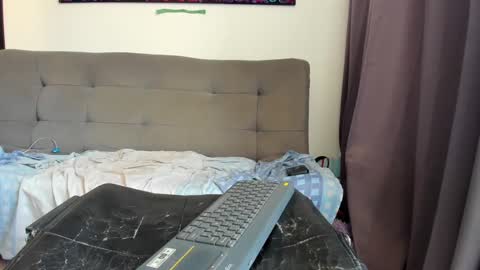 dahianna_27 online show from January 15, 2025, 8:58 pm