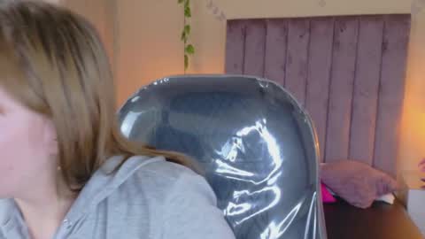 Dahlia online show from January 18, 2026, 7:34 am