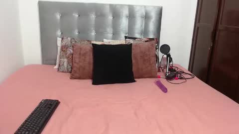 Snapshot of daiishawolf chatting on September 21, 2025, 7:37 pm Daiisha.. online show from September 21, 2025, 7:37 pm