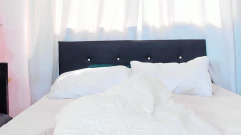 Snapshot of dailasmith chatting on December 12, 2024, 7:04 pm Daila Smith online show from December 12, 2024, 7:04 pm