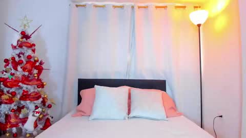 Snapshot of dailasmith chatting on December 23, 2024, 6:05 pm Daila Smith online show from December 23, 2024, 6:05 pm