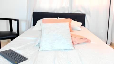 Snapshot of dailasmith chatting on February 12, 2025, 7:45 pm Daila Smith online show from February 12, 2025, 7:45 pm