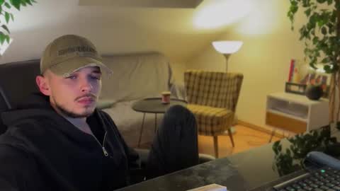 Daimon  online show from November 15, 2025, 4:21 am