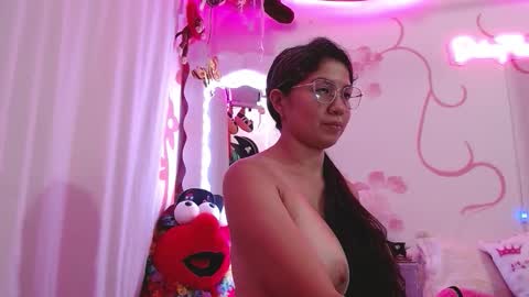 Snapshot of daina_flower chatting on November 29, 2025, 5:43 am DAINA online show from November 29, 2025, 5:43 am