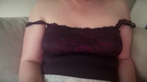 Mx Mommy Moo online show from March 31, 2026, 4:18 pm