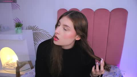 Lauren            online show from February 26, 2025, 12:14 pm