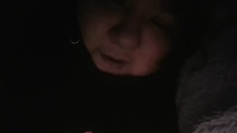 Snapshot of daisnconfusion_ chatting on January 16, 2025, 3:45 am daisnconfusion_ online show from January 16, 2025, 3:45 am