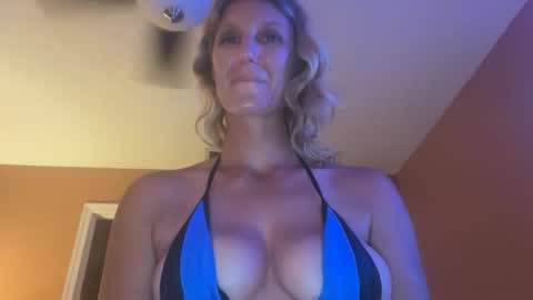 Daisy137 online show from February 15, 2026, 4:25 pm